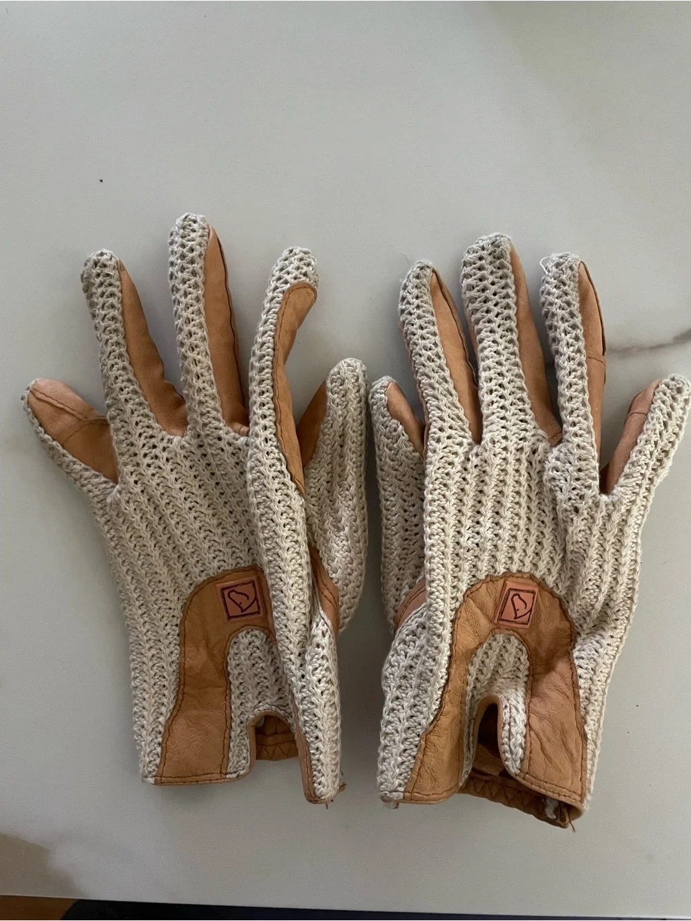 SSG Lycrochet Horseshoe Back Glove